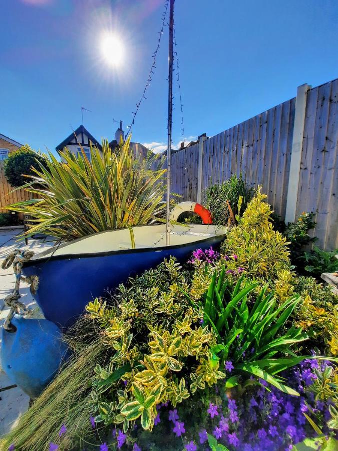 Viva Guest House Clacton-on-Sea Bagian luar foto