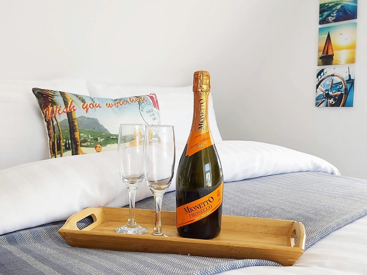 Viva Guest House Clacton-on-Sea Bagian luar foto